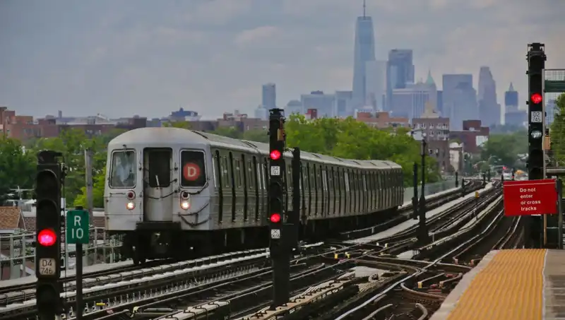 Metro Sörfü Yeteneği Olan 15 Yaşındaki Genç Hayatını Kaybetti