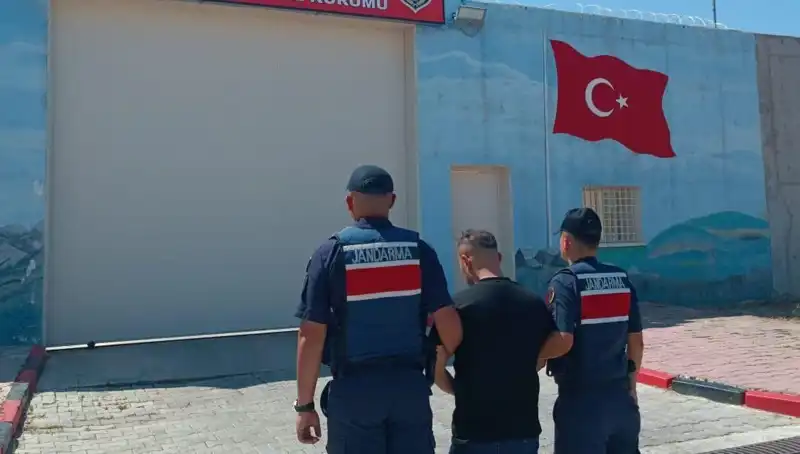 Afyon'da Suçlulara Geçit Yok: 9 Kişi Yakalandı!