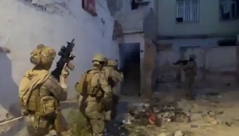 Türkiye genelinde uyuşturucu operasyonunda 2 bin 311 şüpheli yakalandı!