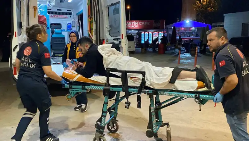 Kavga Eden Çiftçi, Uyarıdan Sonra Bıçakla Yaralandı!