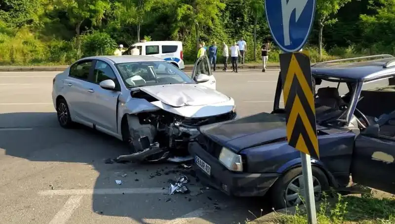 Görele'de Feci Kaza! Sürücü Araç Camından Fırladı ve Hayatını Kaybetti