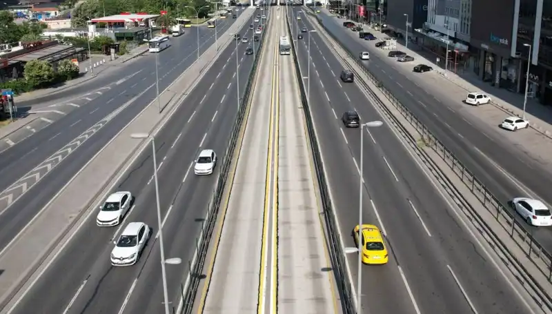 İstanbul'da Bayramda Yolların Boş Kalması Nedenleri ve Etkileri