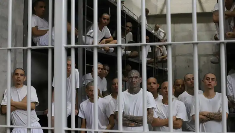 El Salvador'dan ABD'ye Göç: Cehennemde Yaşayanların Acı Hikayeleri