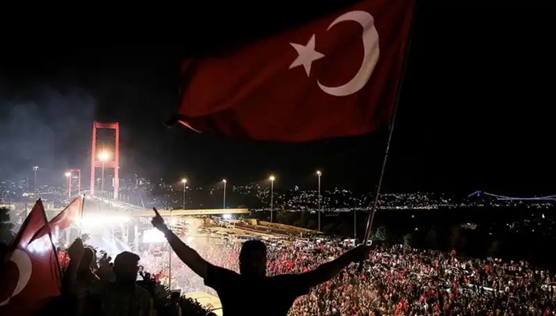 15 Temmuz Destanı Sahnelenecek: "En Uzun Gece" Külliye'de İzlenime Sunuluyor