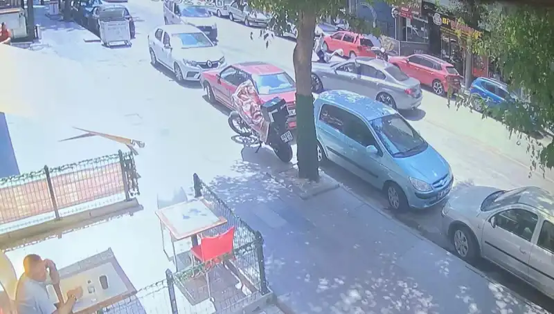 Yaya Geçidinde Feci Kaza: Araç Çarptı, Hayat Nefes Kesti