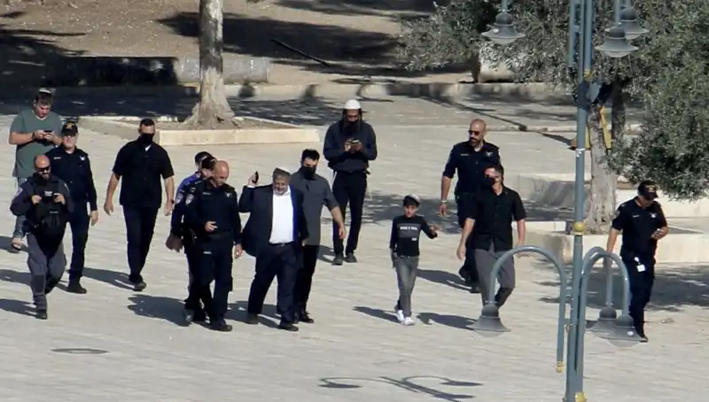 İsrailli Bakan Mescid-i Aksa’ya Yine Baskın Düzenledi: Gerilim Tırmanıyor