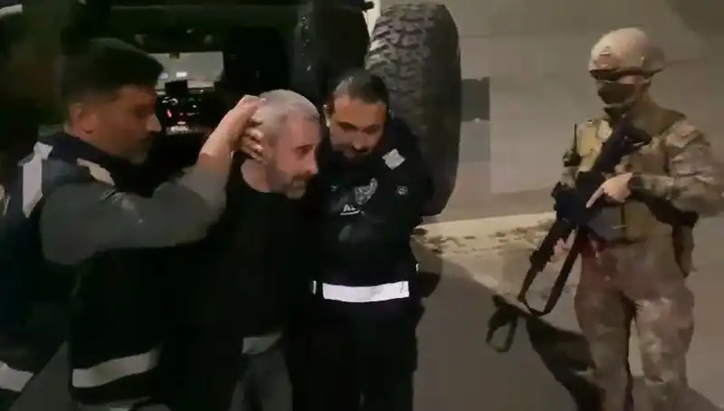 Kardeş Katili Yakalandı: 213 Saatlik Görüntü İle Suçüstü!