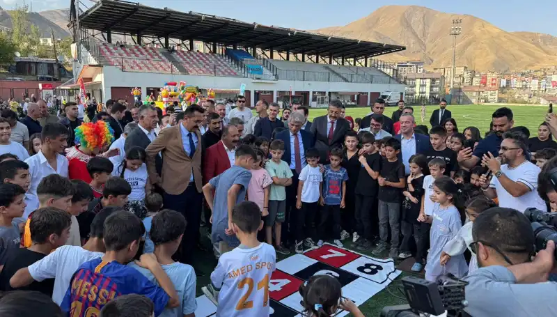 Hakkari’de Coşkulu Anadolu Şenliği: Gelenekler ve Festivaller Bir Arada