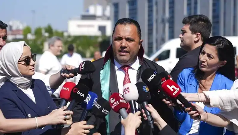 Avukat Rezan Epözdemir Adliye Önünde Görüntülendi: Dikkat Çeken Gelişmeler!