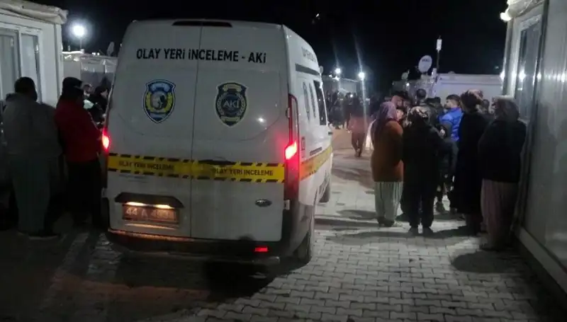 Husumet Yüzünden Patlak Veren Silahlı Kavga Sokakları Kan Gölüne Çevirdi