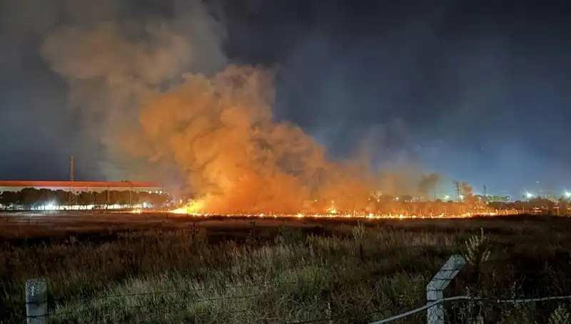 İzmir’de Gece Yarısı Yangın: Panik ve Korku Sardı Şehri