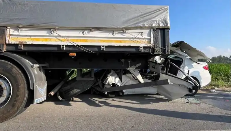 Sakarya'da Meydana Gelen Feci Kaza Hayat Kayıplarına Yol Açtı