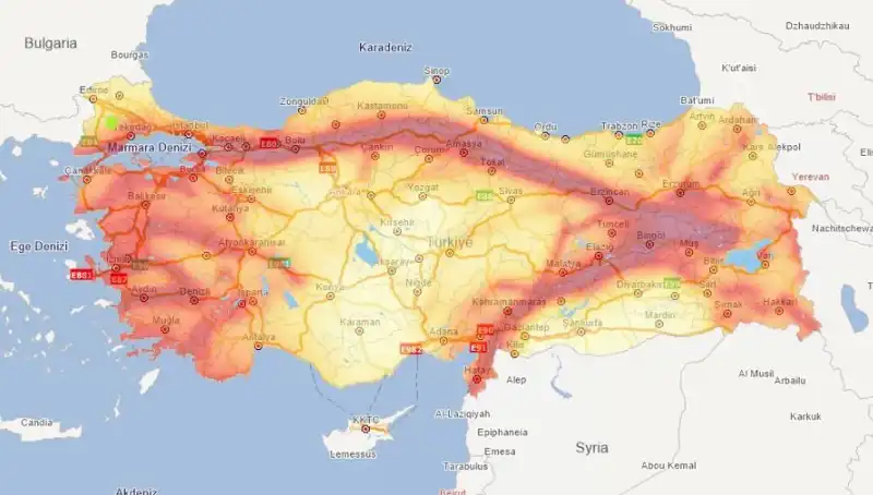 Evimin Altından Fay Hattı Geçiyor mu? Deprem Riski Hakkında Bilmeniz Gerekenler