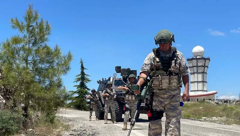 Bayramda Mehmetçik Sınırda Görev Başında: Vatanseverlik Dolu Bir Nöbet