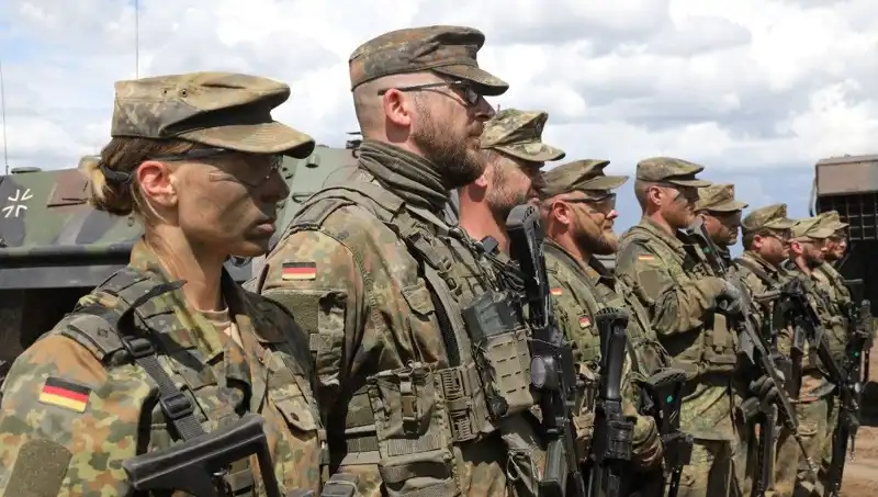 Almanya'nın Stratejik Hamlesi: Rusya'ya Asker Gönderme Kararı
