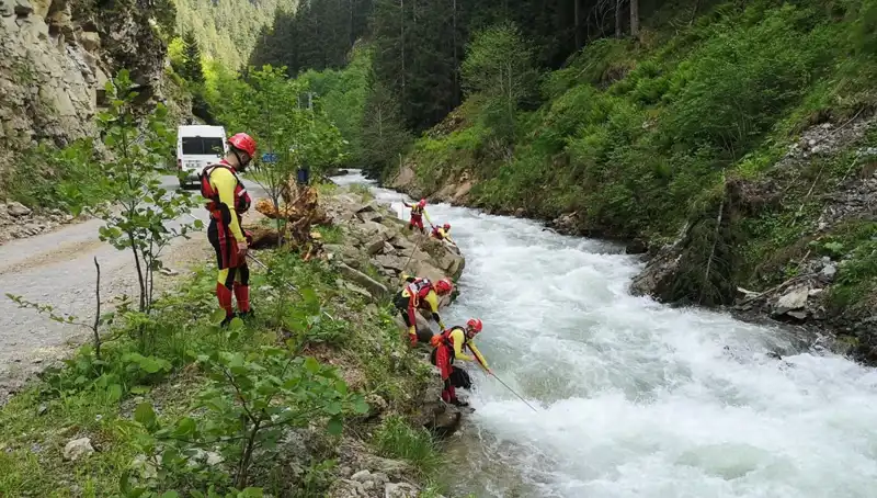 Trabzon'da Kaybolan Çocuğun Arama Çalışmaları Devam Ediyor: Baba Hakkında Adli Kontrol Kararı