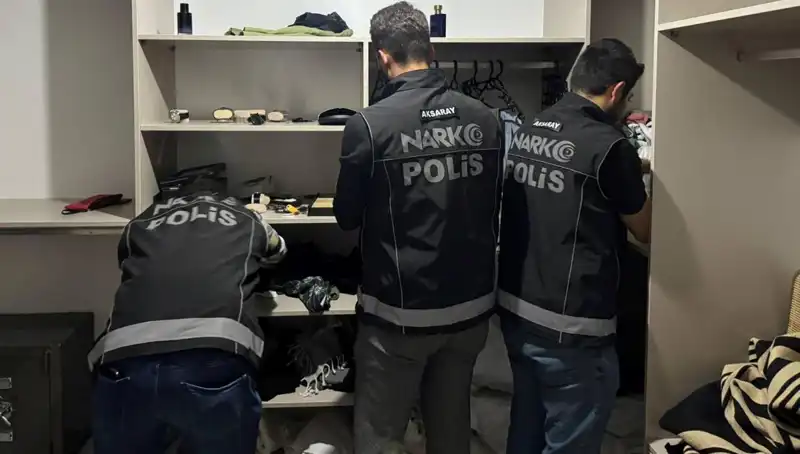Uyuşturucu Operasyonunda Ele Geçirilen F Serisi Dolar Şok Etti