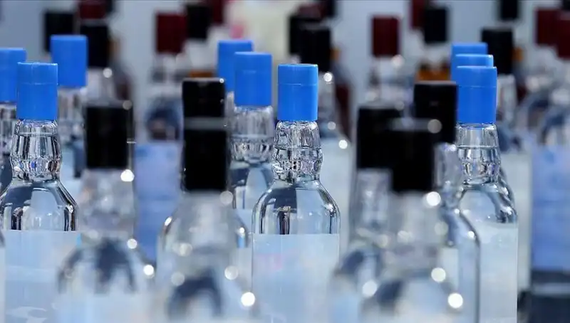 İstanbul'da Dev Operasyon: 286 Litre Kaçak İçki Ele Geçirildi!