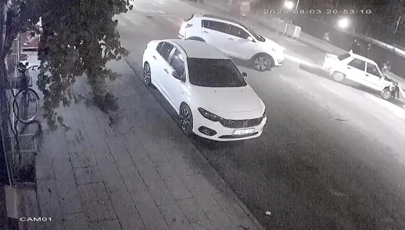 Yaya Geçidinde Yol Veren Genç, Aracın Çarpmasıyla Hayatını Kaybetti