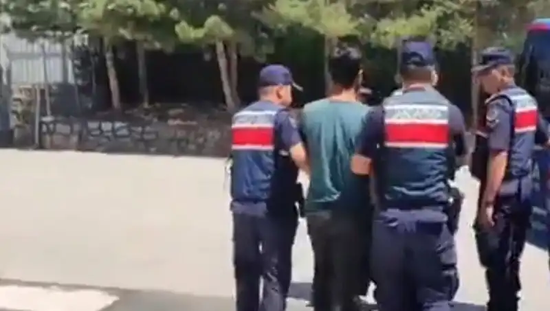Türkiye'nin 14 İlinde DAEŞ'e Yönelik Dev Operasyon: 26 Gözaltı